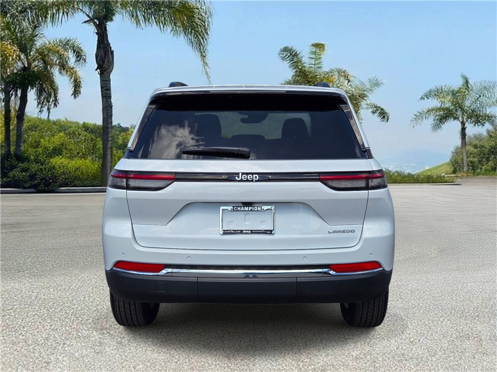 New 2026 Jeep Grand Cherokee Laredo X RWD image 5