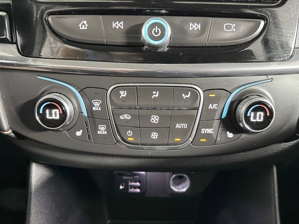 Used 2020 Chevrolet Traverse RS FWD image 39