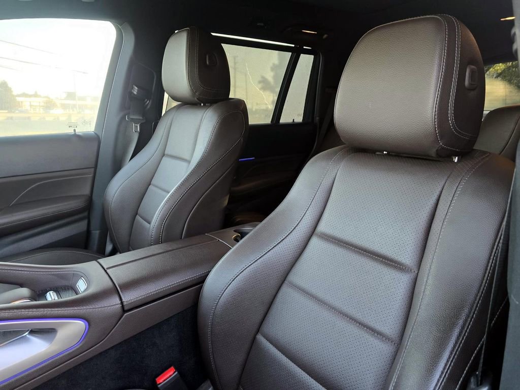 Used 2021 Mercedes-Benz GLS 450 4MATIC image 19