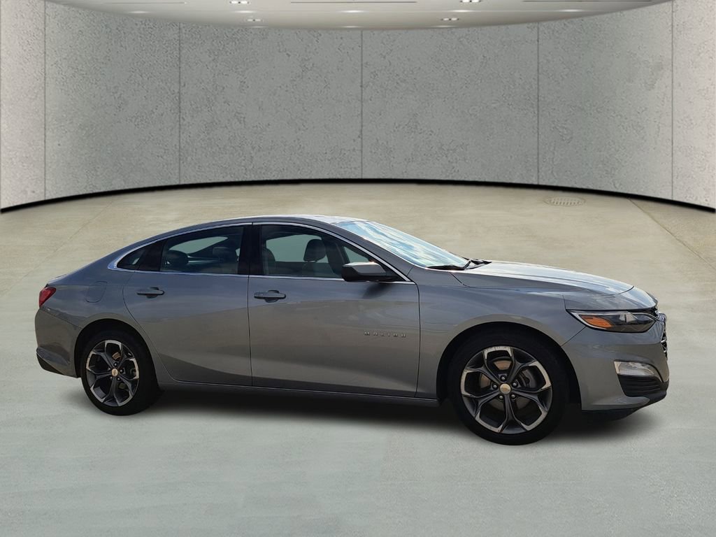 Used 2024 Chevrolet Malibu LT image 3