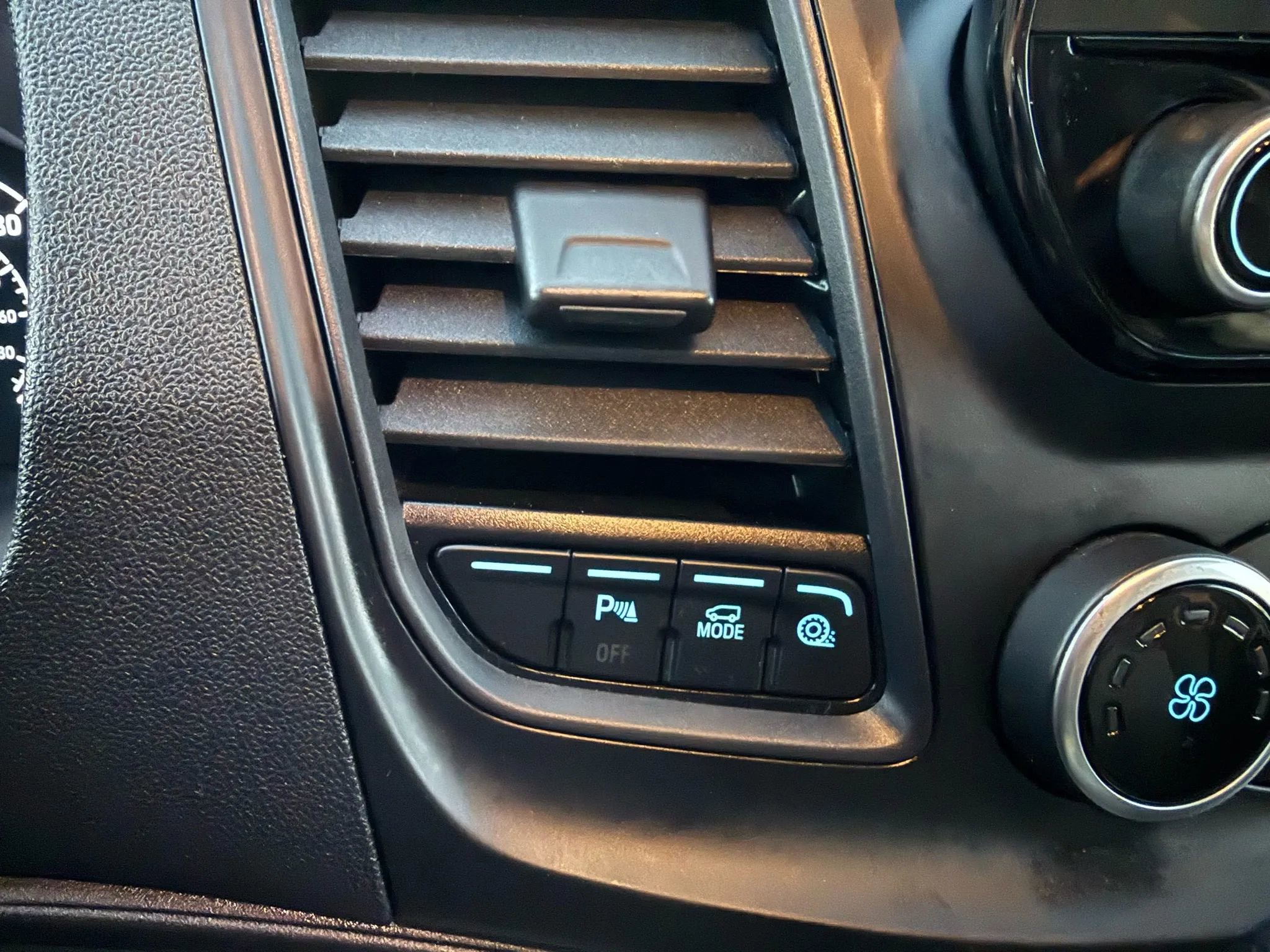 Used 2021 Ford Transit 150 Low Roof AWD image 42