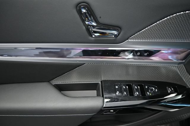 New 2026 BMW i7 xDrive60 AWD/4WD image 18