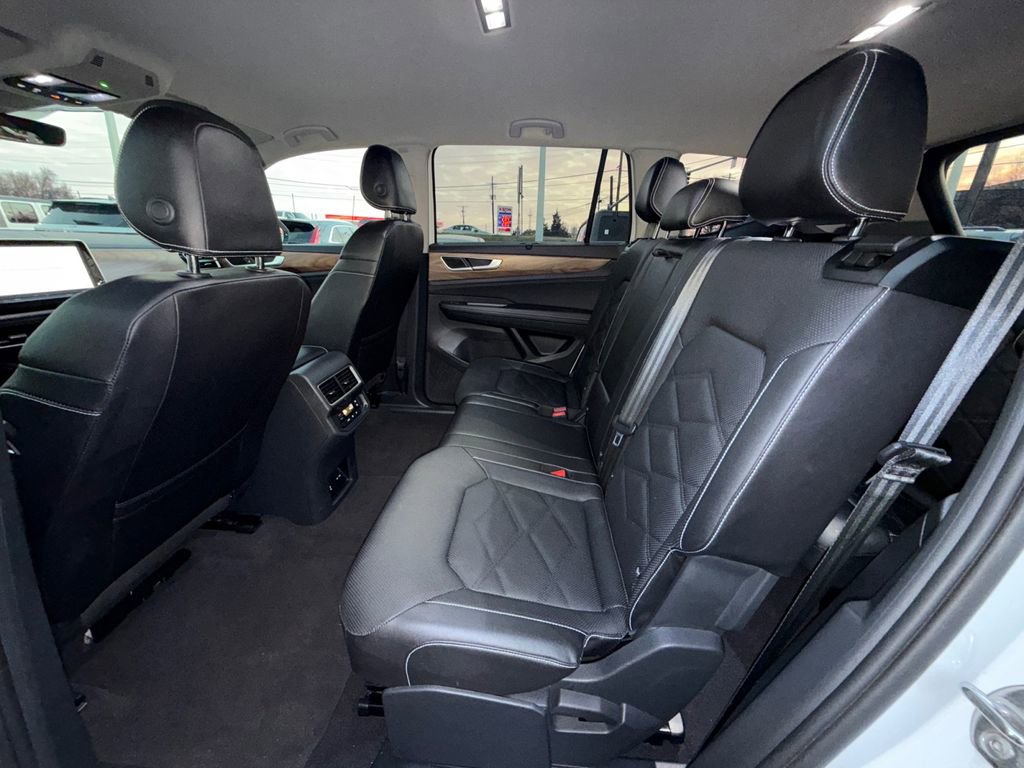 Used 2025 Volkswagen Atlas SE image 22