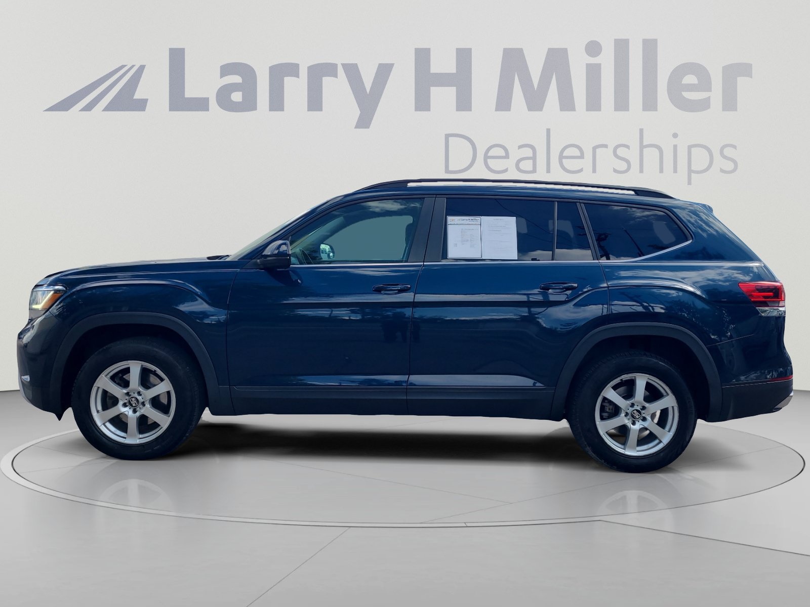 Used 2021 Volkswagen Atlas S AWD/4WD image 2