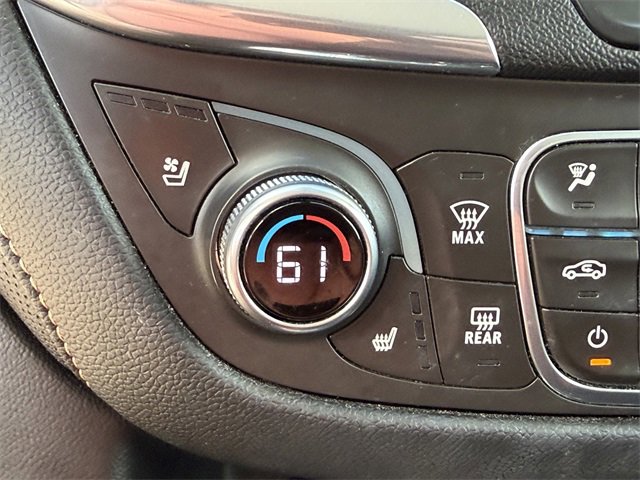 Used 2018 Chevrolet Equinox Premier image 25