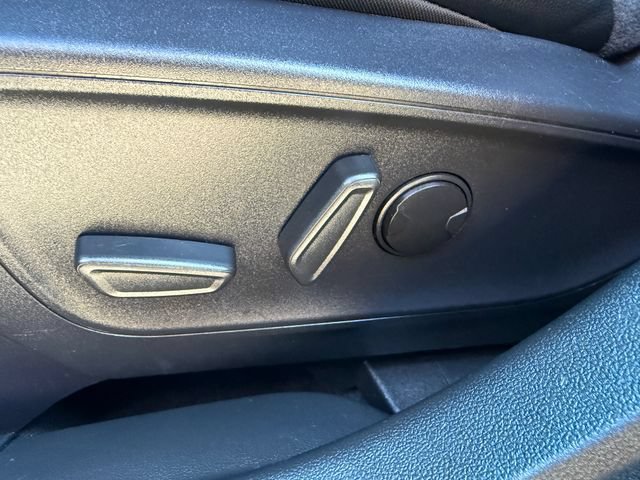 Used 2025 Ford Escape ST-Line Elite w/ Premium Technology Package AWD/4WD image 22