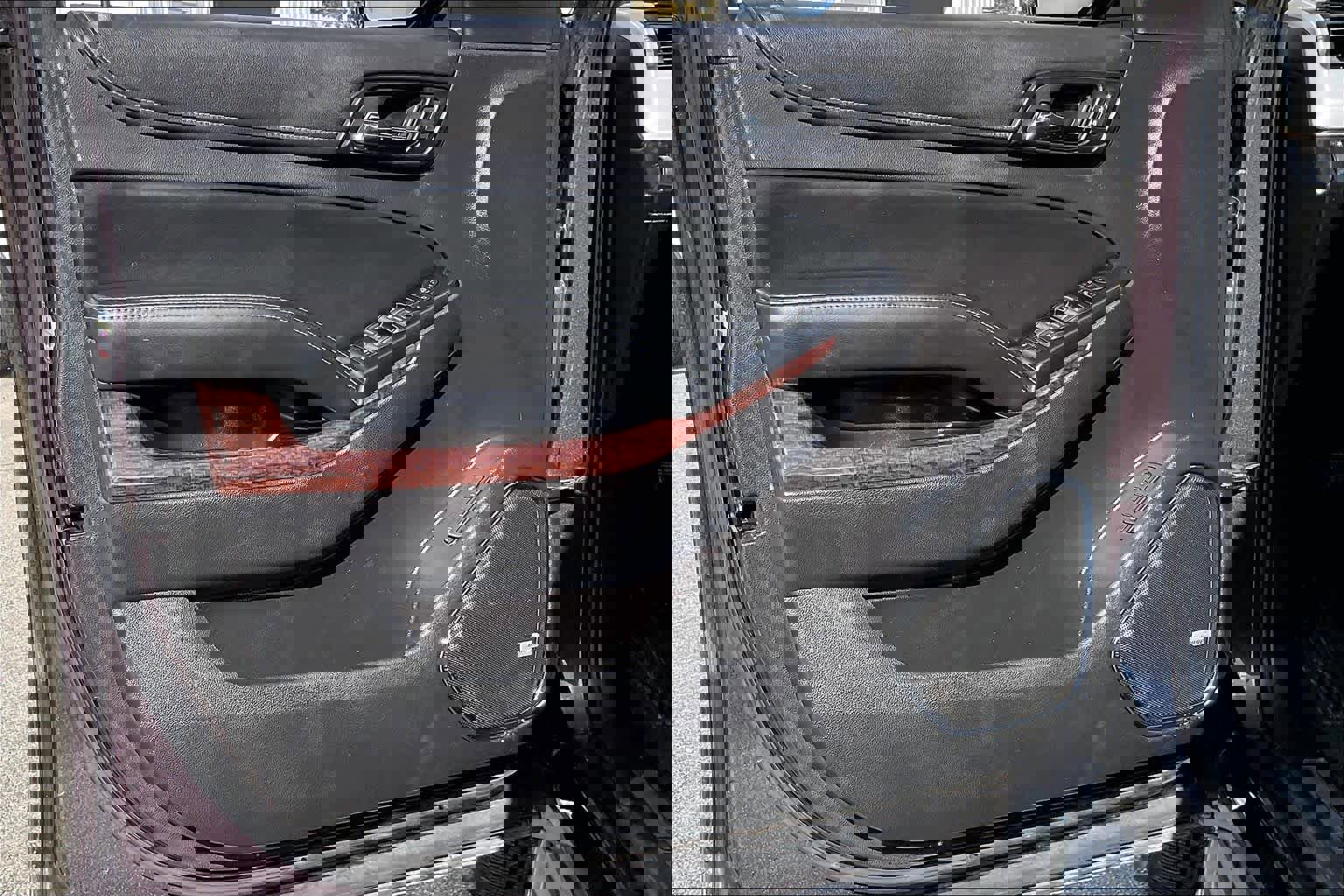 Used 2015 GMC Yukon SLT w/ Open Road Package image 21