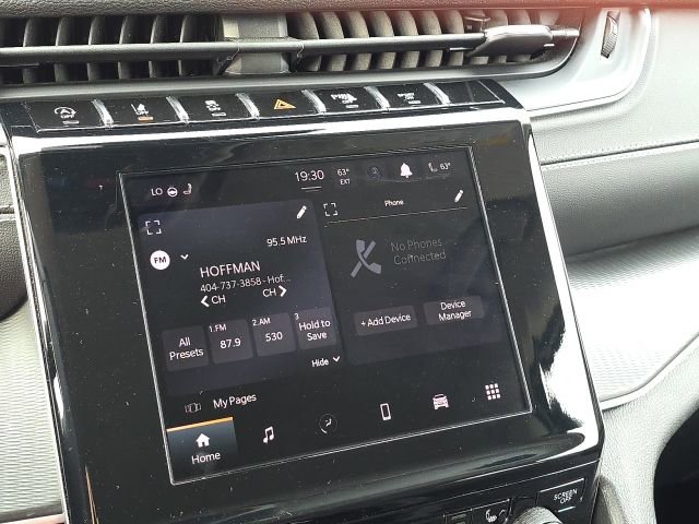 Used 2023 Jeep Grand Cherokee Laredo w/ Luxury Tech Group I RWD image 28