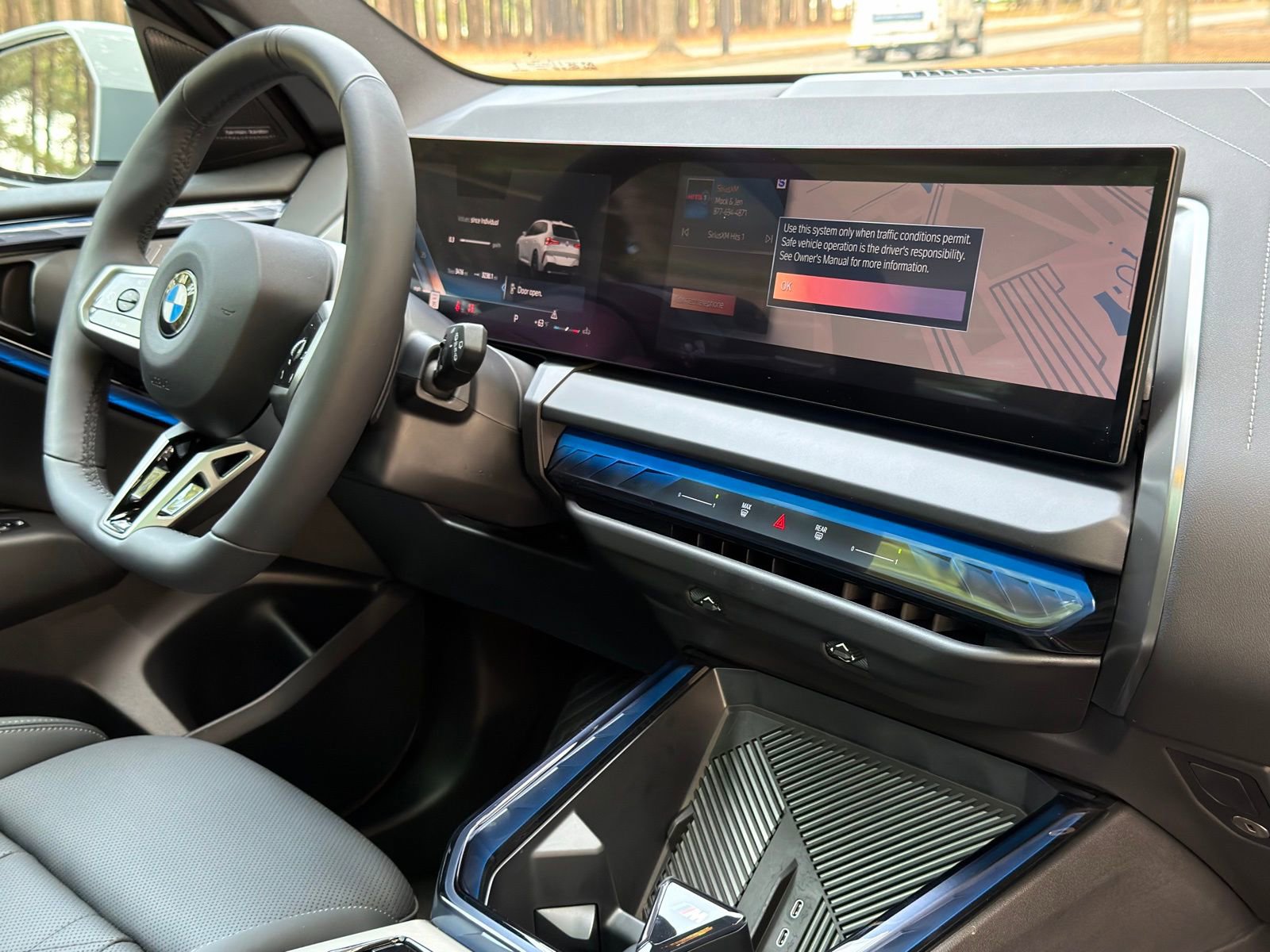 Certified 2025 BMW X3 xDrive30i w/ M Sport Package image 21