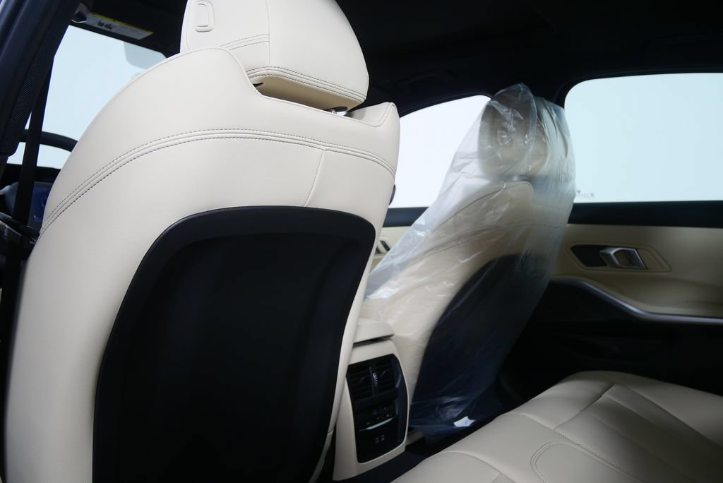 Used 2026 BMW 330i Sedan RWD image 17