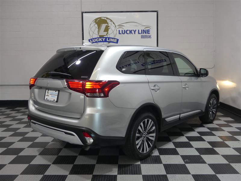 Used 2020 Mitsubishi Outlander SE image 10