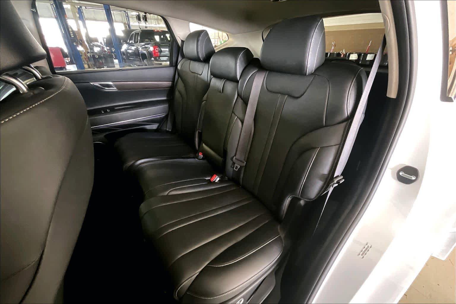Used 2021 Genesis GV80 3.5T AWD/4WD image 19