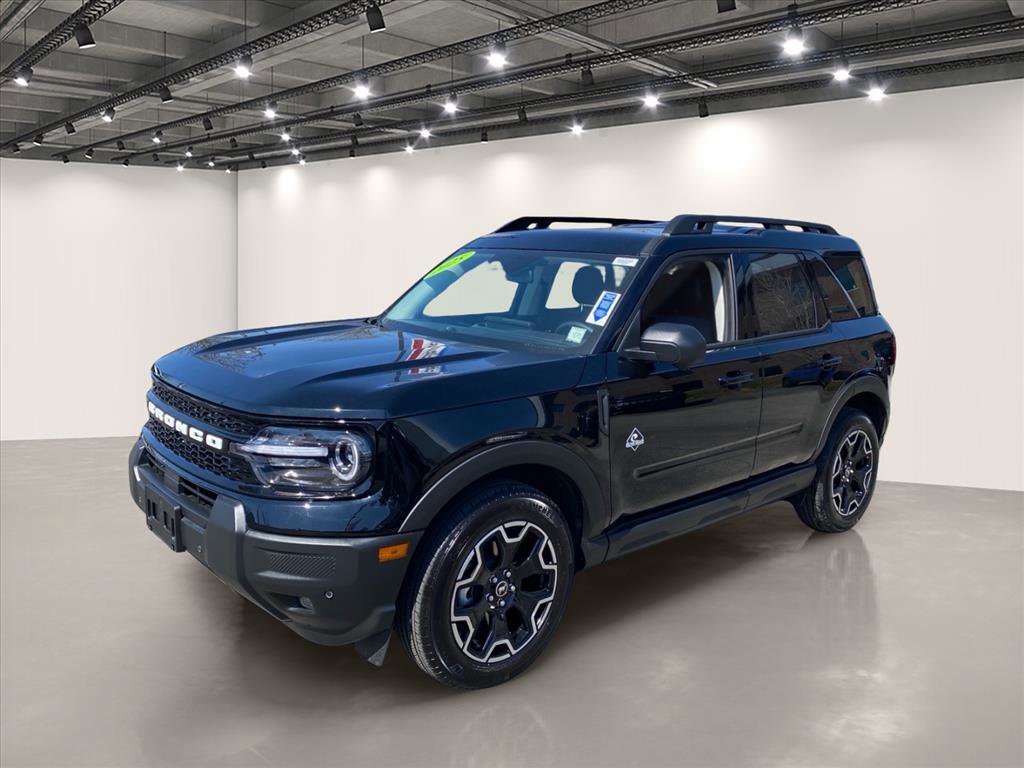 Used 2025 Ford Bronco Sport Outer Banks w/ Outer Banks Tech Package+ AWD/4WD image 3