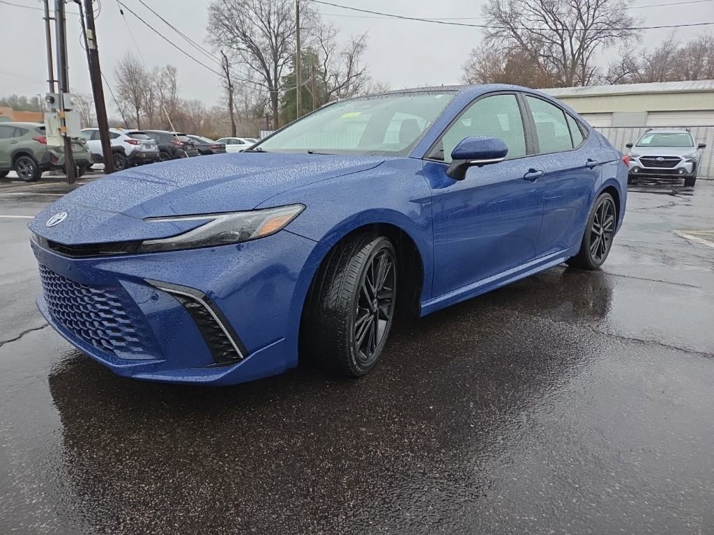 Used 2025 Toyota Camry XSE w/ Premium Plus Package image 3