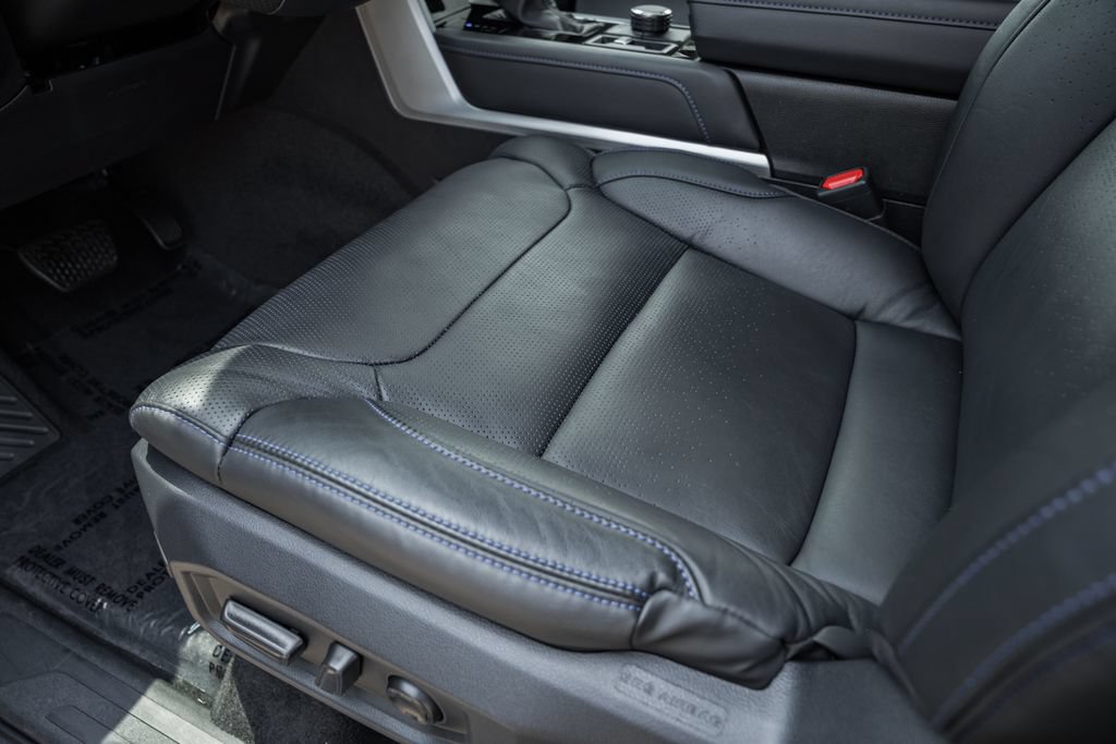 Used 2025 Toyota Tundra Platinum AWD/4WD image 42