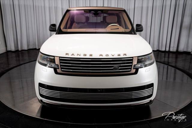 Used 2023 Land Rover Range Rover SV AWD/4WD image 4