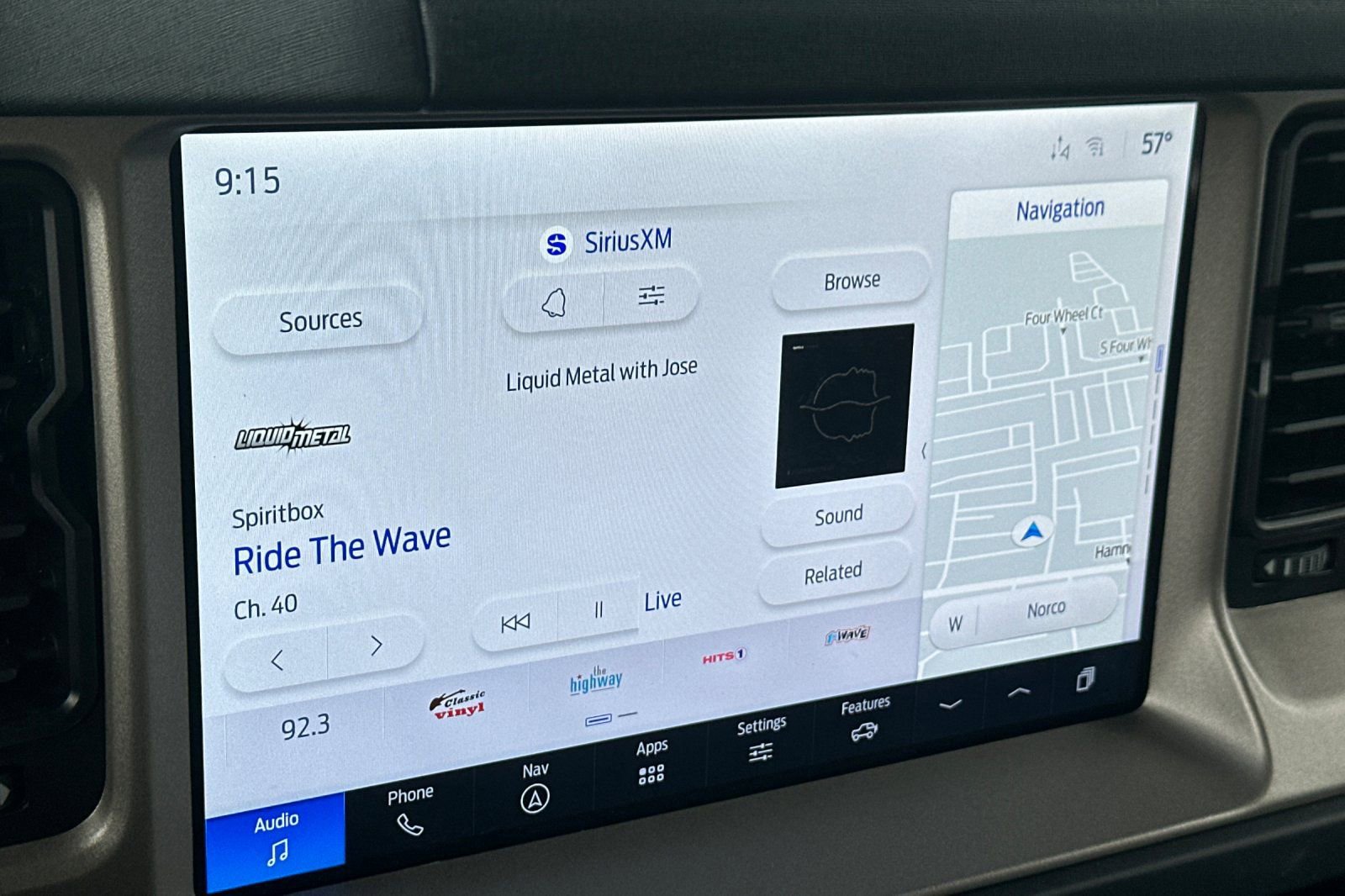 Used 2025 Ford Bronco Outer Banks image 18