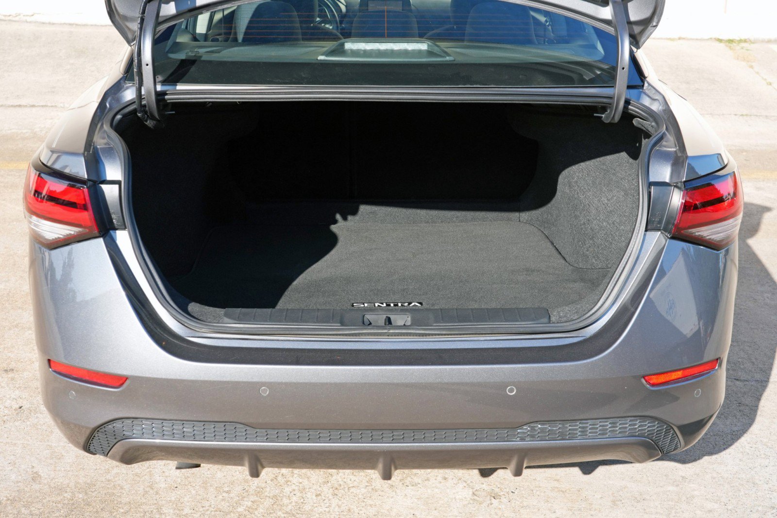Used 2025 Nissan Sentra S FWD image 9