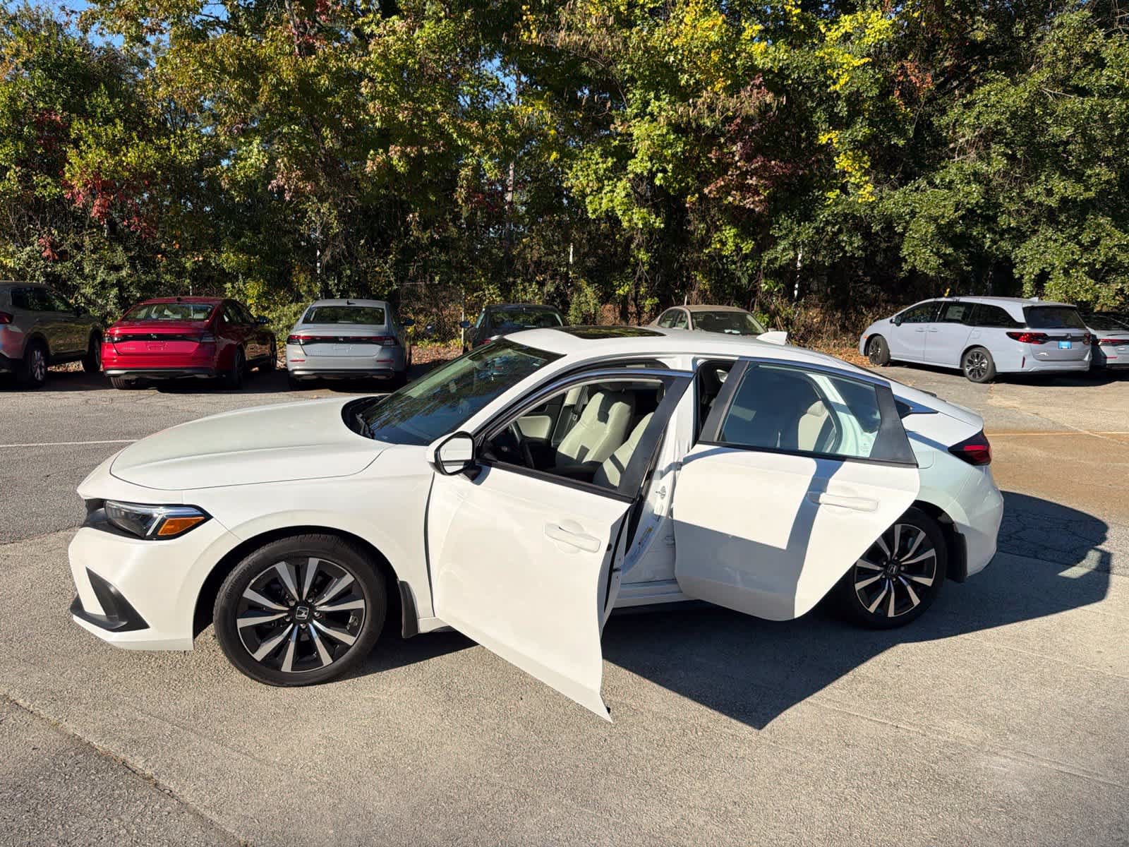 Used 2024 Honda Civic EX-L image 18