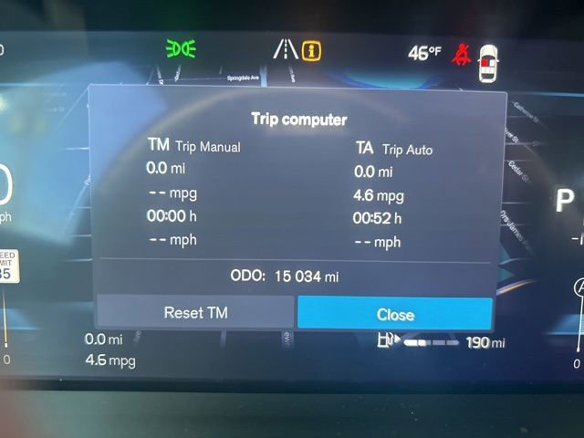 Used 2025 Volvo XC40 B5 Plus image 22