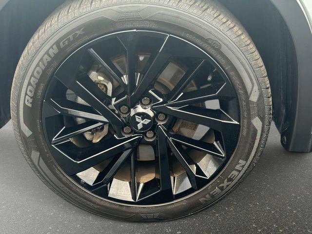Used 2024 Mitsubishi Outlander SEL FWD image 10