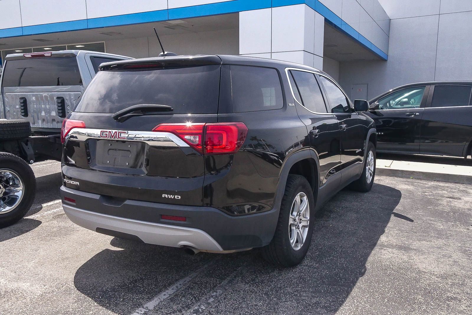 Used 2019 GMC Acadia SLE AWD/4WD image 8