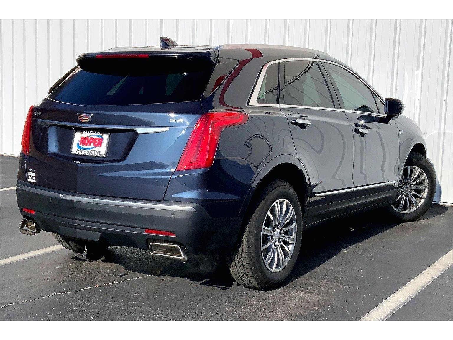 Used 2018 Cadillac XT5 Luxury w/ Driver Awareness Package image 10