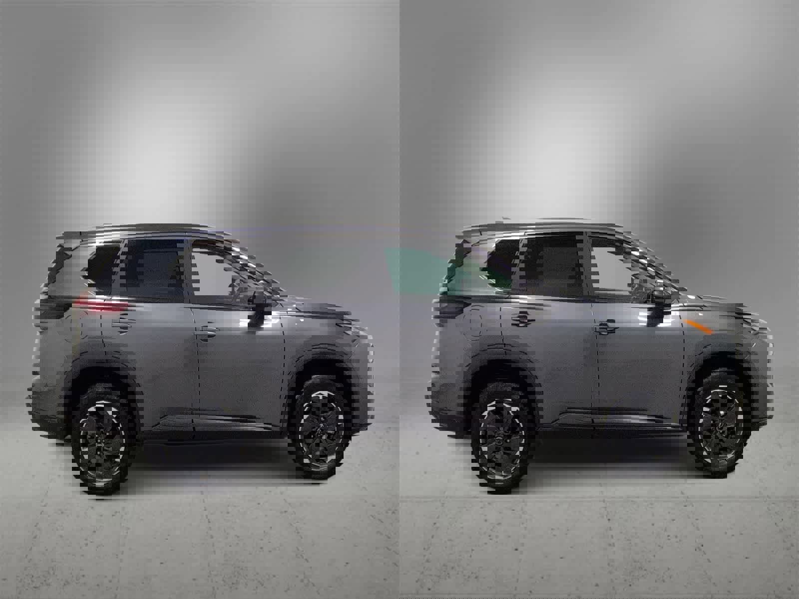 Used 2025 Nissan Rogue SV image 9