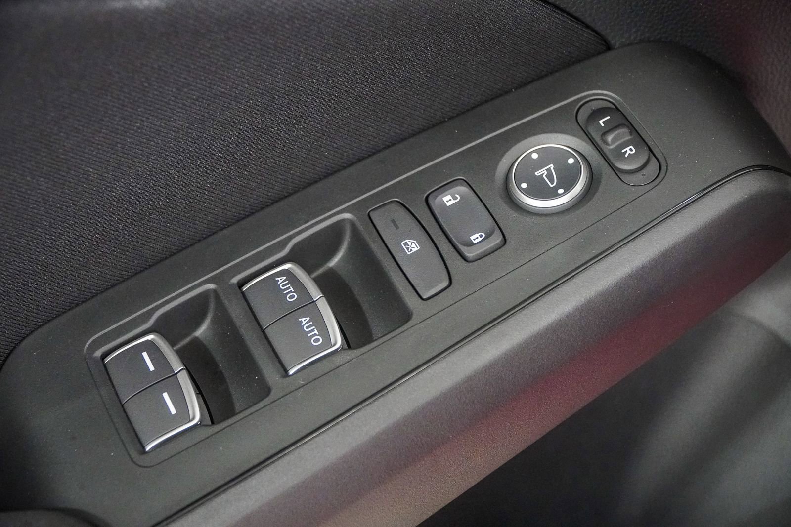 Certified 2025 Honda Civic Sport image 17