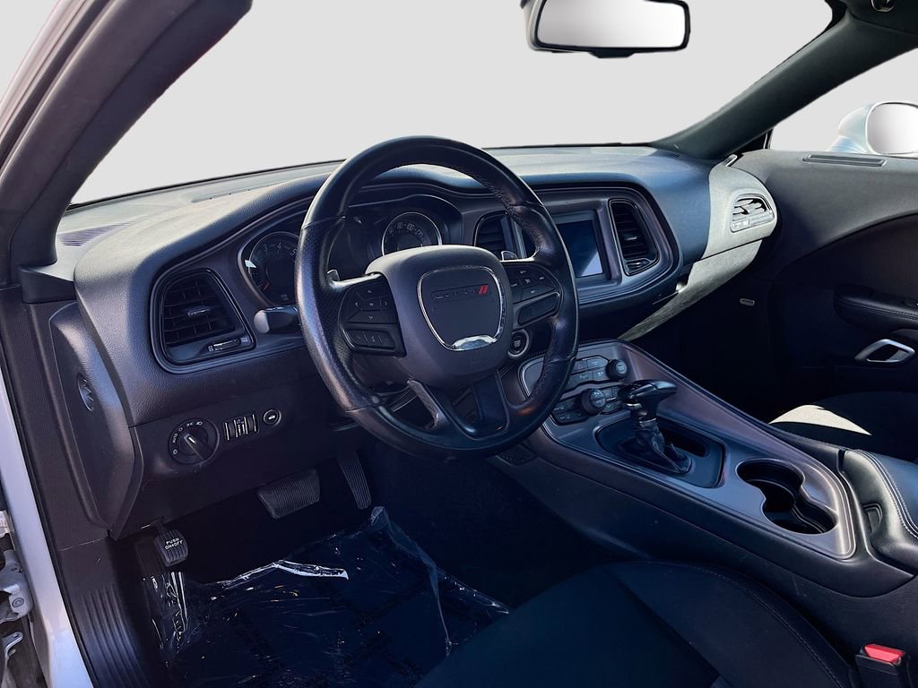 Used 2023 Dodge Challenger R/T RWD image 9