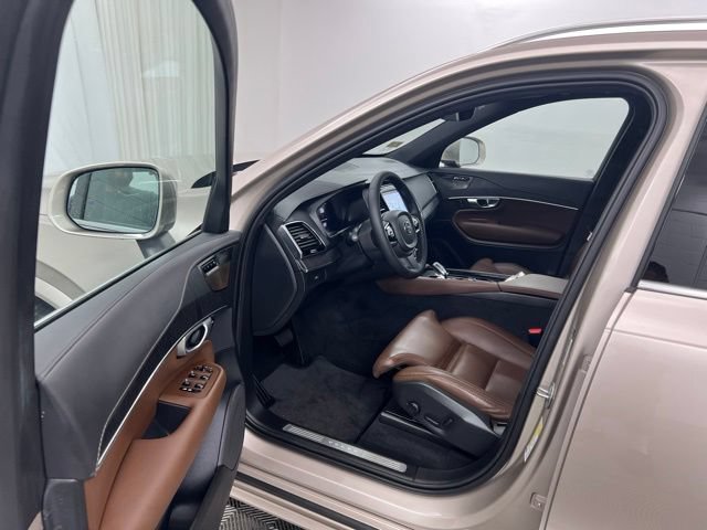 Used 2024 Volvo XC90 B6 Ultimate AWD/4WD image 12