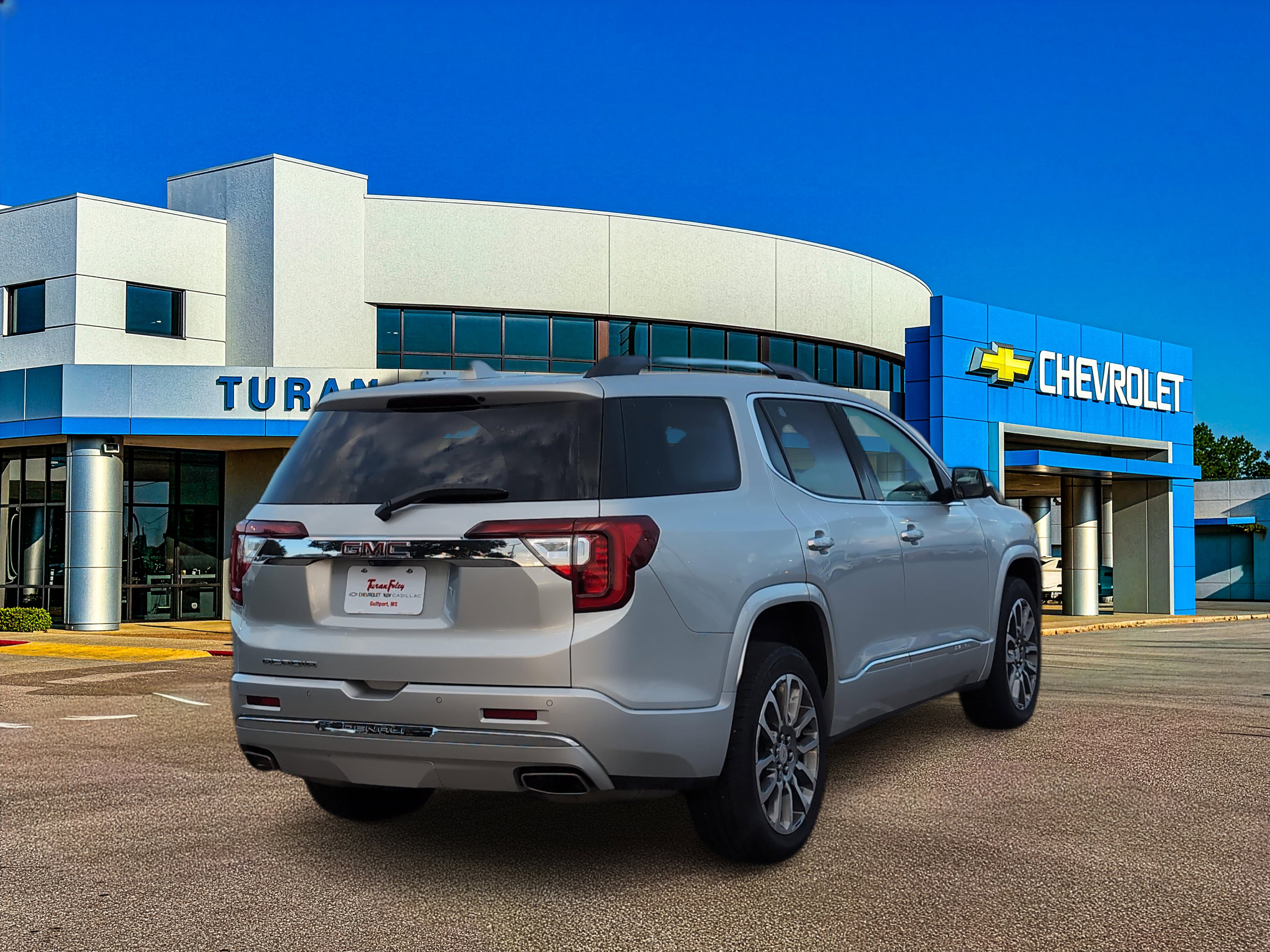 Used 2020 GMC Acadia Denali w/ LPO, Floor Liner Package image 5