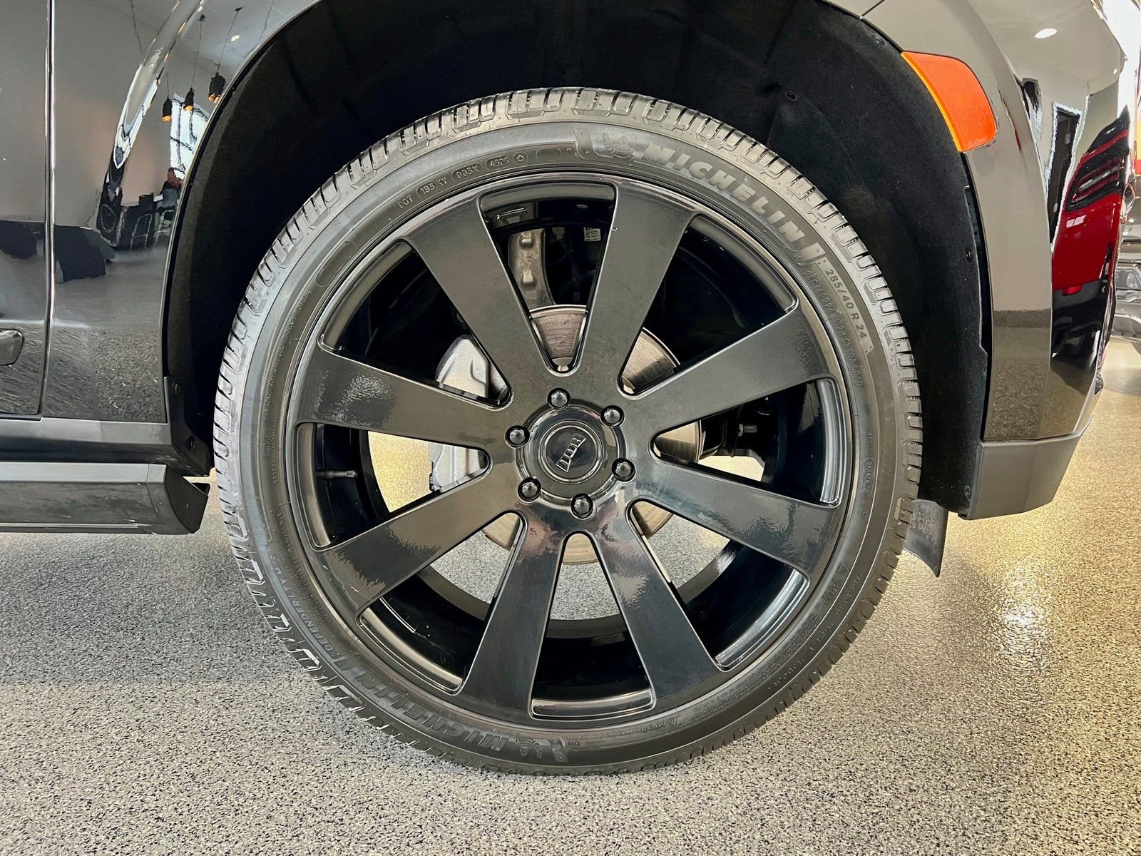 Used 2021 GMC Yukon Denali w/ Denali Premium Package image 34