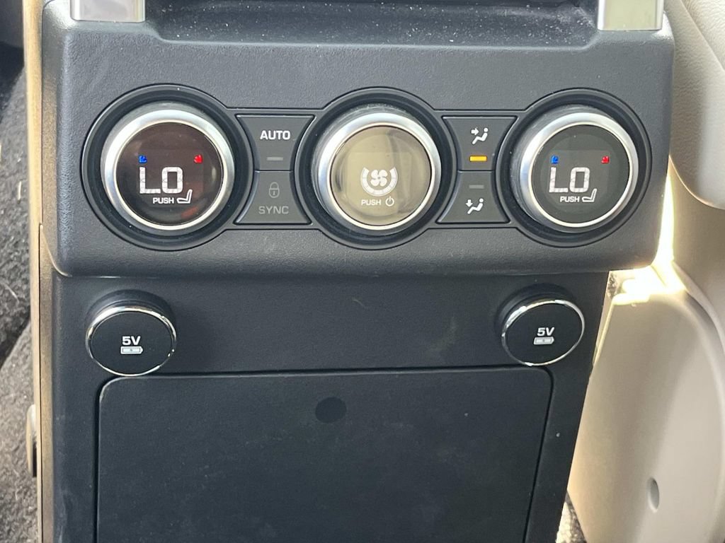 Used 2020 Land Rover Discovery HSE AWD/4WD image 18