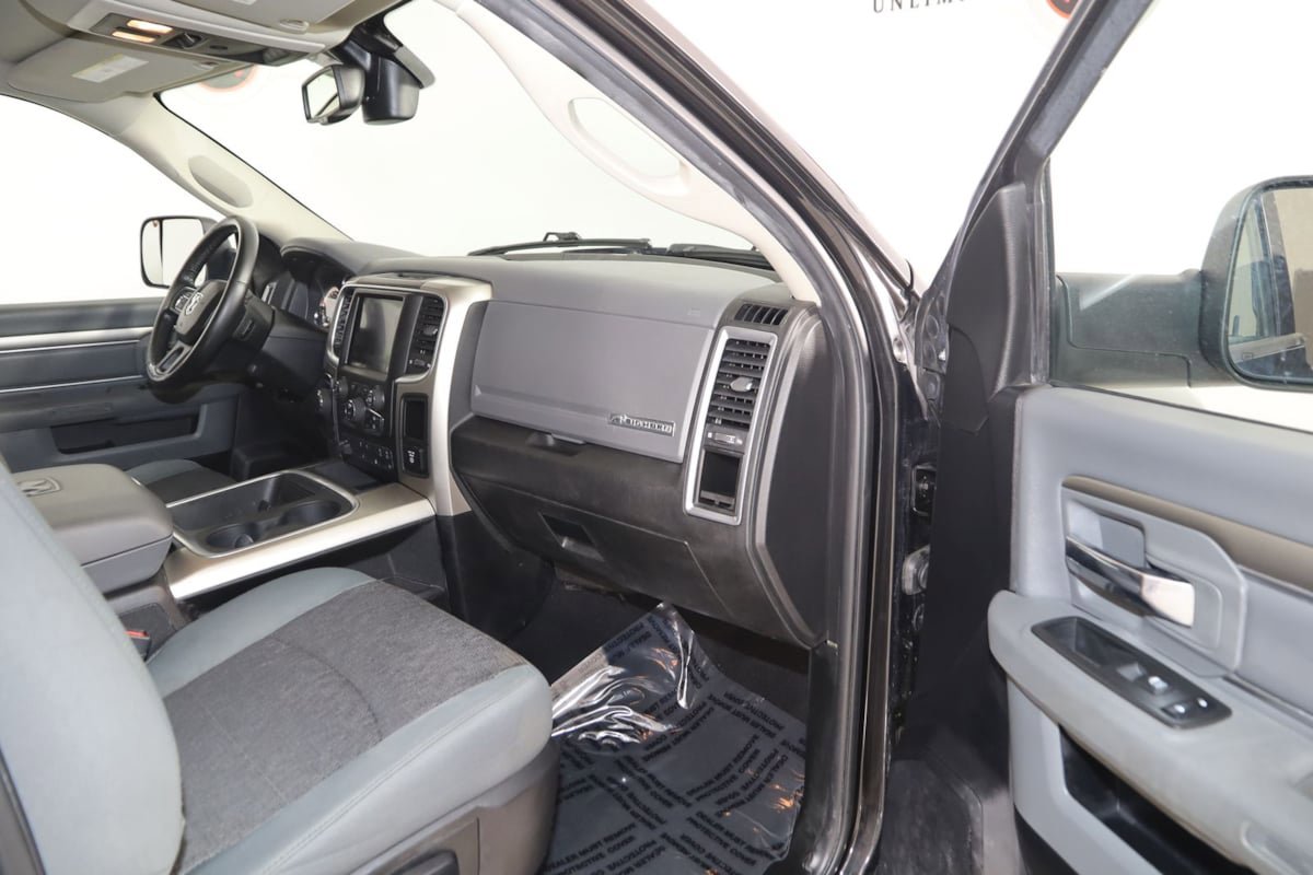 Used 2018 RAM 1500 Big Horn AWD/4WD image 41