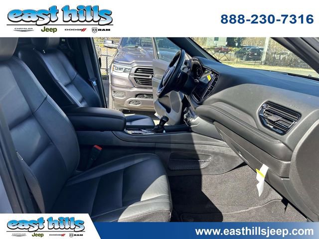 Used 2022 Dodge Durango GT image 2