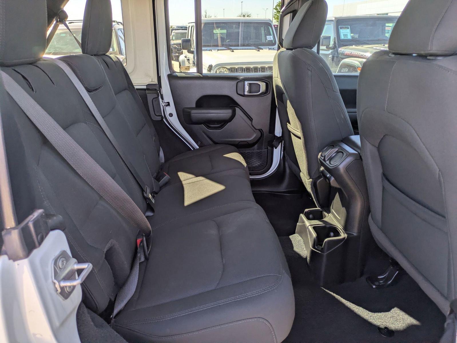 Used 2022 Jeep Wrangler Unlimited Sport image 23