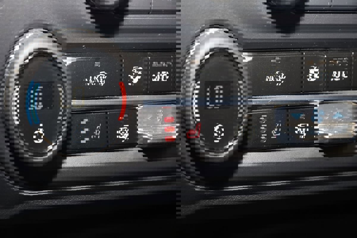 Used 2024 Ford Bronco Black Diamond w/ Sasquatch Package image 8