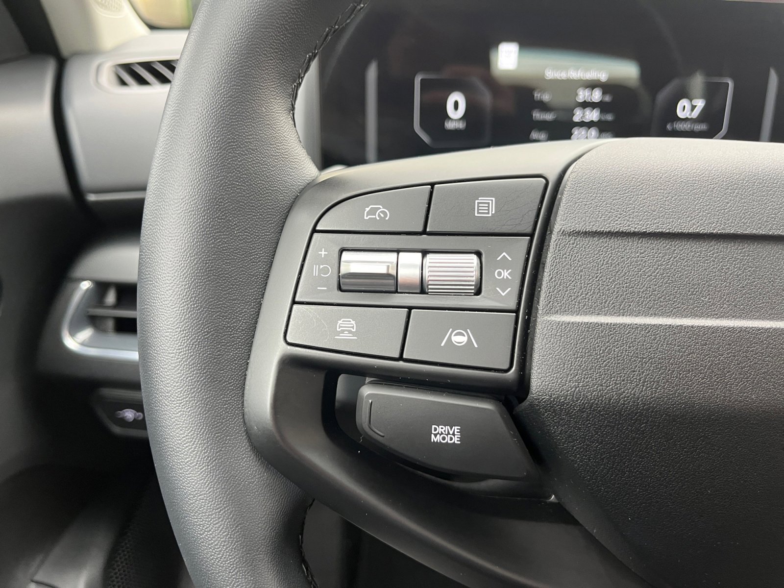 Used 2025 Kia K4 EX image 17