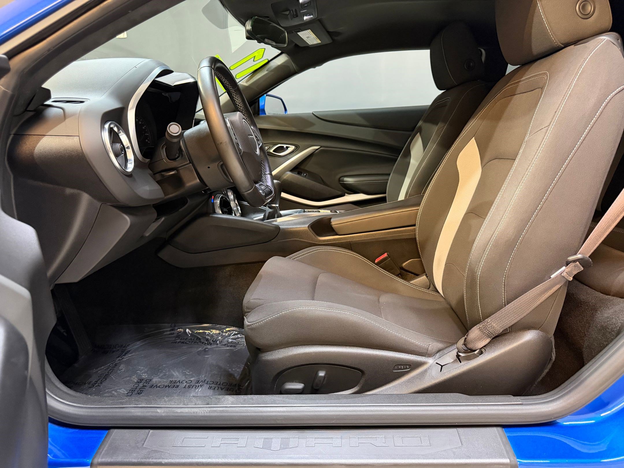 Used 2017 Chevrolet Camaro LT image 5