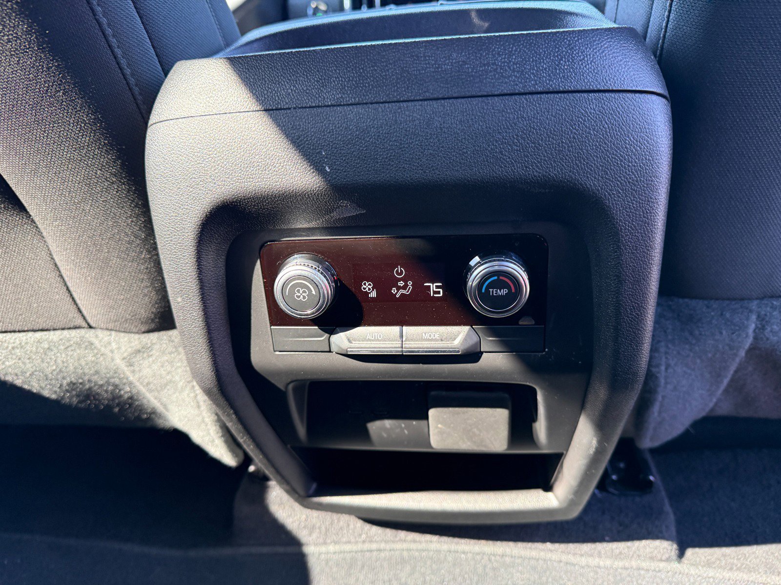 Used 2025 GMC Acadia Elevation image 20