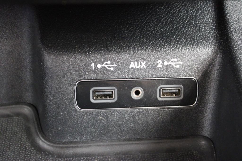 Used 2019 Dodge Durango SXT w/ 3rd Row Seating Group AWD/4WD image 19