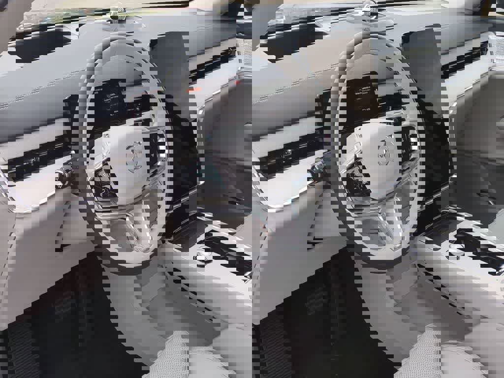 New 2025 Volvo EX90 Ultra w/ Protection Package Premier video 2