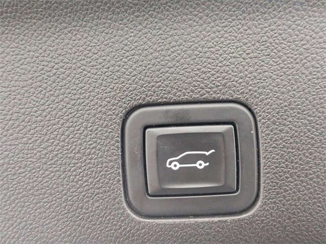 Used 2021 Chevrolet Tahoe High Country w/ Premium Package image 33