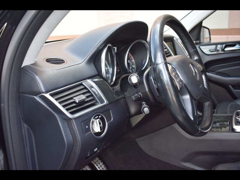 Used 2015 Mercedes-Benz ML 400 4MATIC image 19