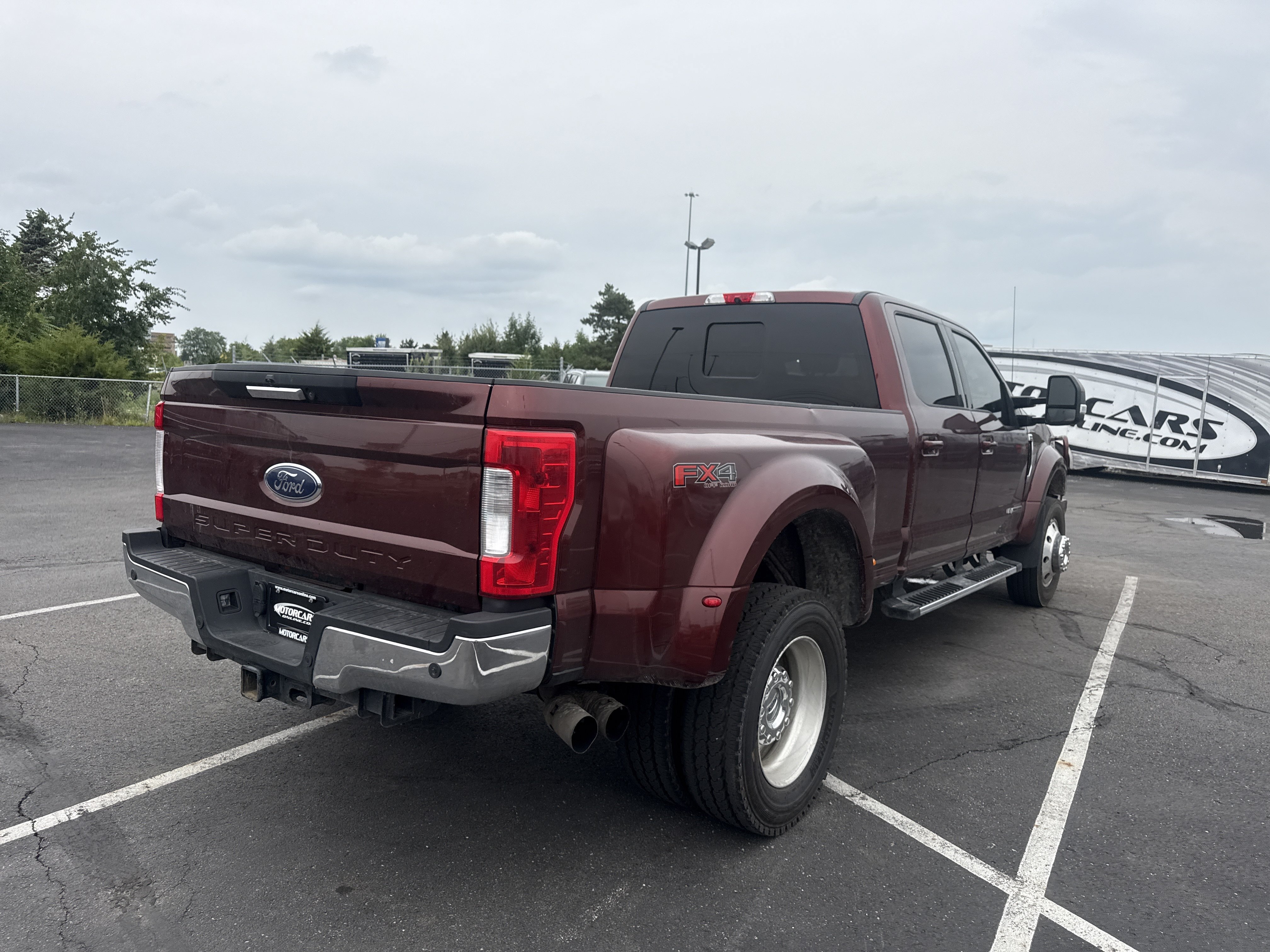 Used 2017 Ford F450 Lariat w/ Lariat Value Package AWD/4WD image 4