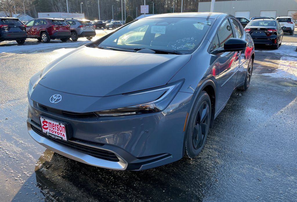 New 2026 Toyota Prius Plug-In Hybrid FWD image 1