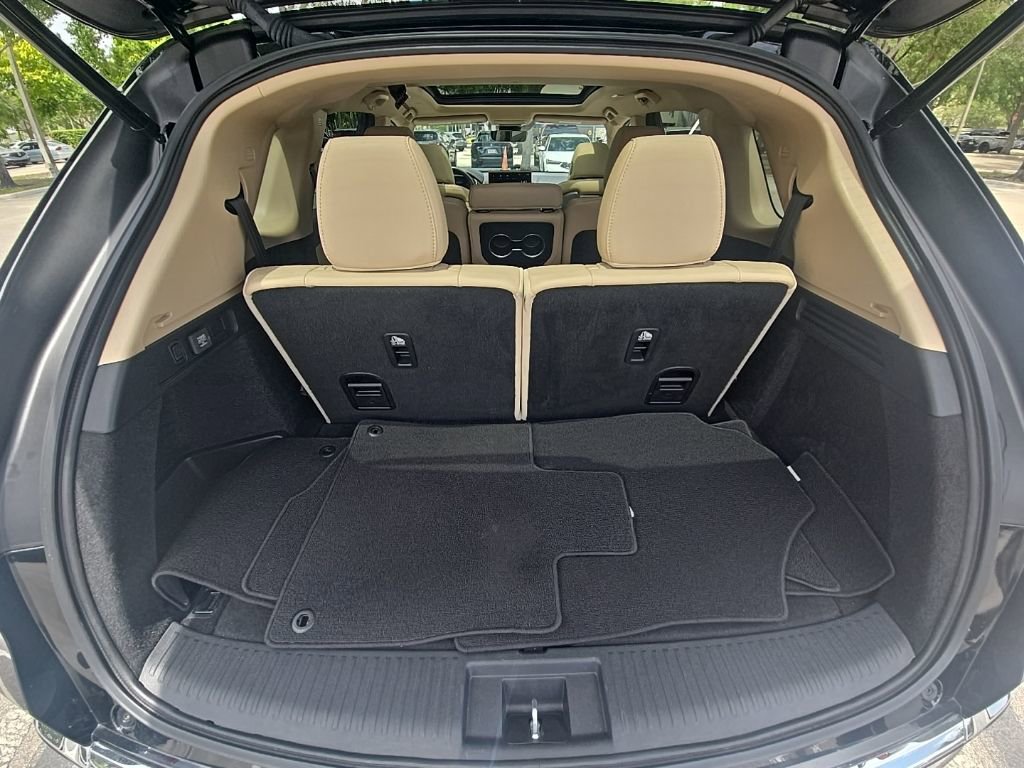 Used 2023 Acura MDX FWD image 35