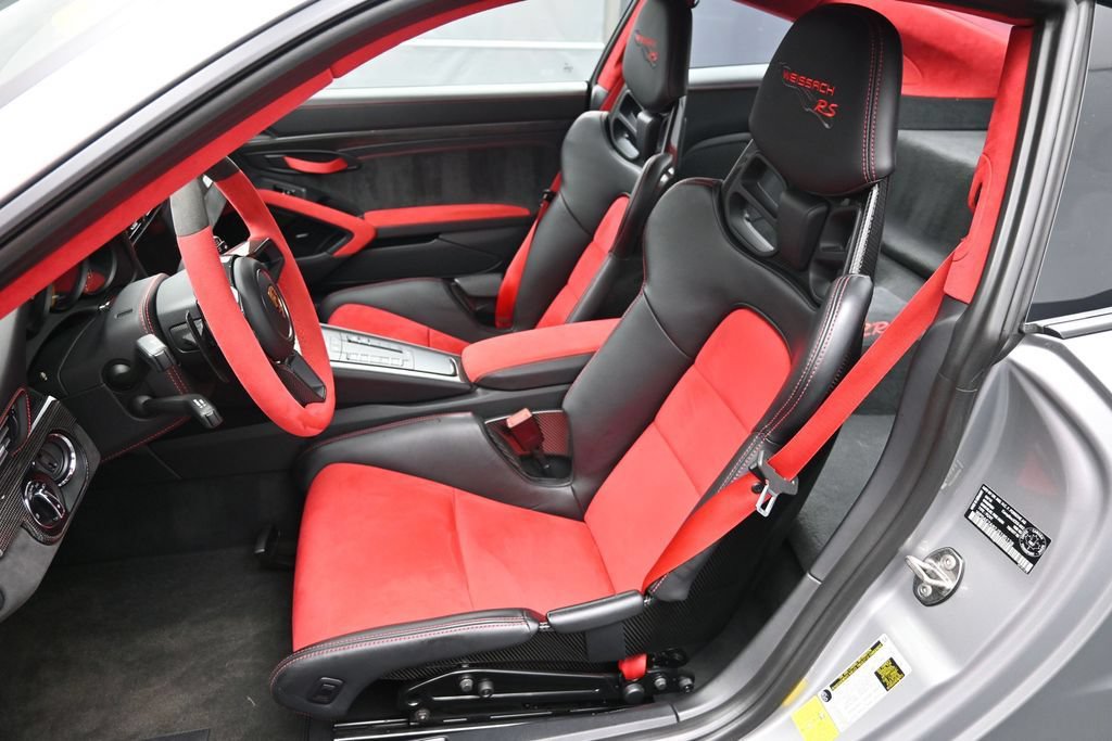 Used 2018 Porsche 911 GT2 RS RWD image 6