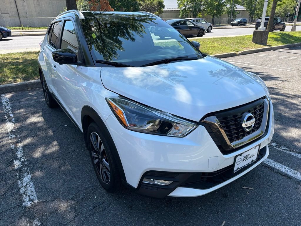 Used 2019 Nissan Kicks SR FWD image 3